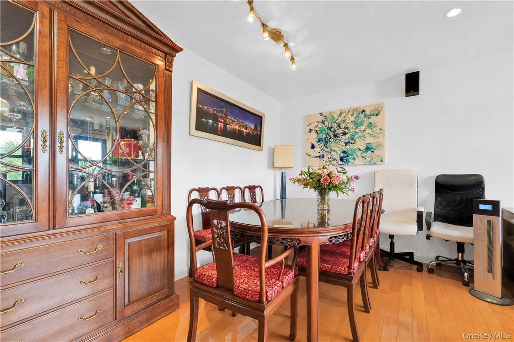 138-25 31 Drive 6L, Flushing, NY 11354 — photo 4