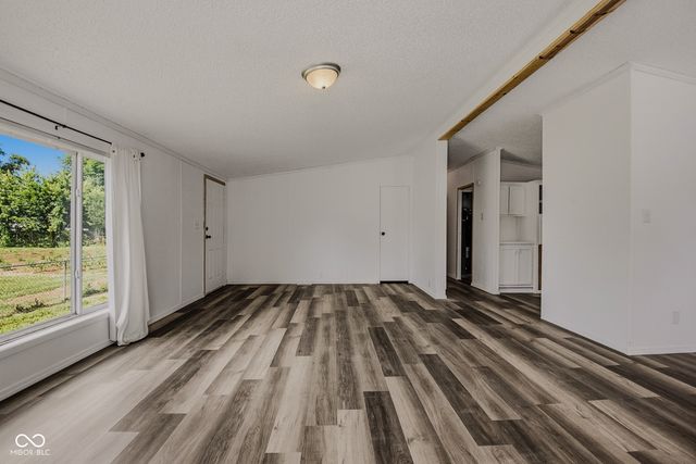 596 Glendale, Columbus, IN 47201