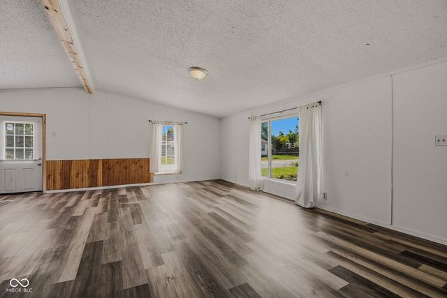 596 Glendale, Columbus, IN 47201