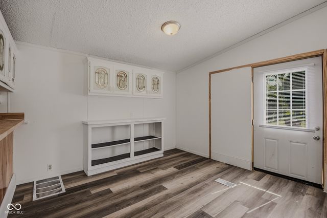 596 Glendale, Columbus, IN 47201