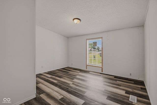 596 Glendale, Columbus, IN 47201