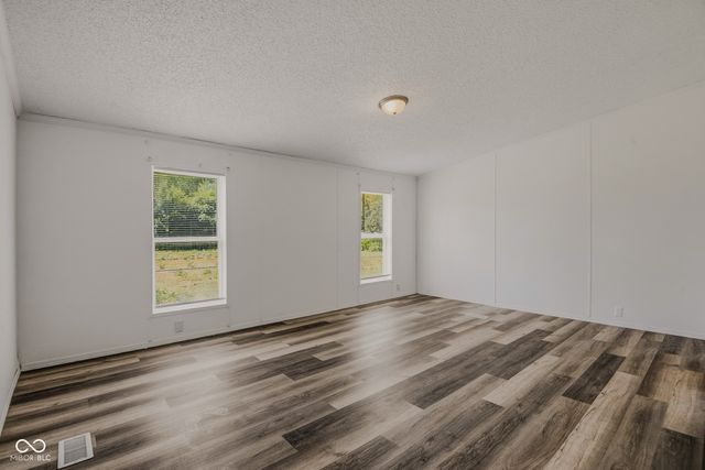 596 Glendale, Columbus, IN 47201