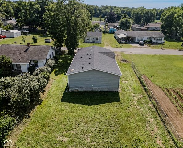 596 Glendale, Columbus, IN 47201