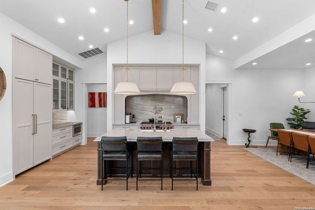 808 Canterbury Hill, San Antonio, TX 78209