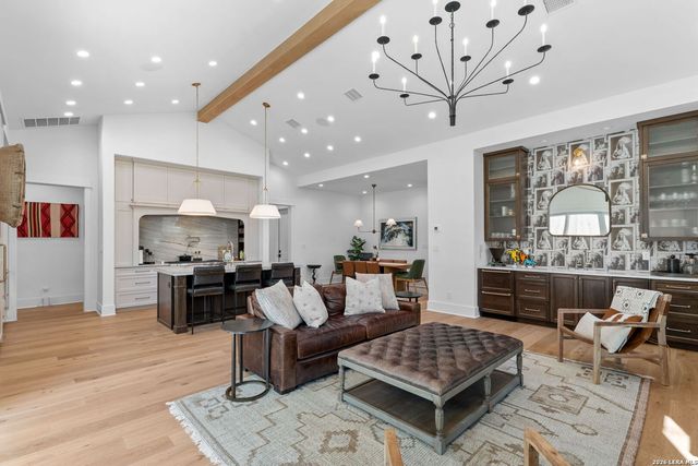 808 Canterbury Hill, San Antonio, TX 78209