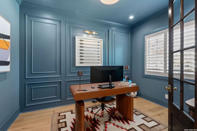 808 Canterbury Hill, San Antonio, TX 78209