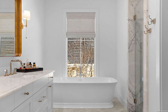 808 Canterbury Hill, San Antonio, TX 78209