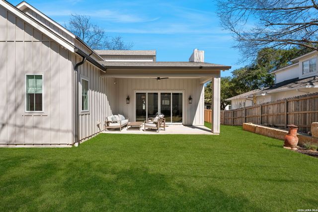 808 Canterbury Hill, San Antonio, TX 78209