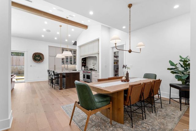 808 Canterbury Hill, San Antonio, TX 78209