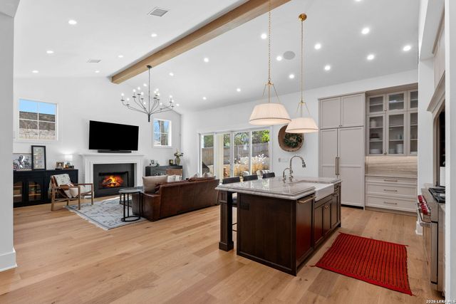 808 Canterbury Hill, San Antonio, TX 78209