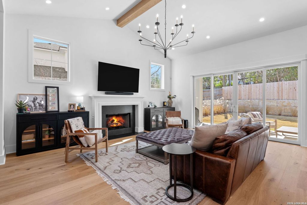 808 Canterbury Hill, San Antonio, TX 78209