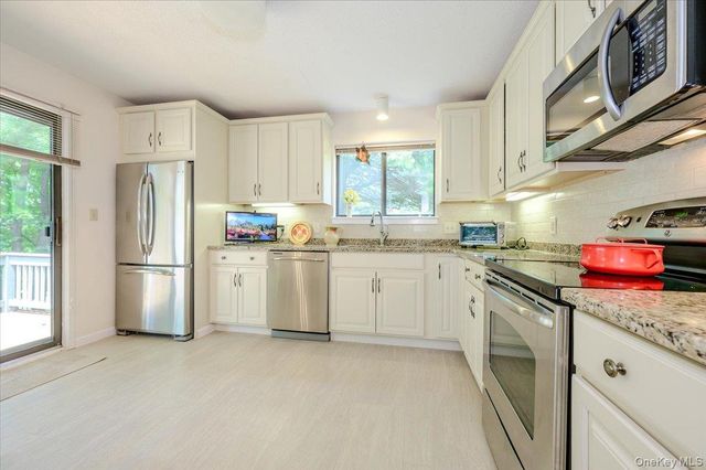 456 Heritage Hills B, Somers, NY 10589