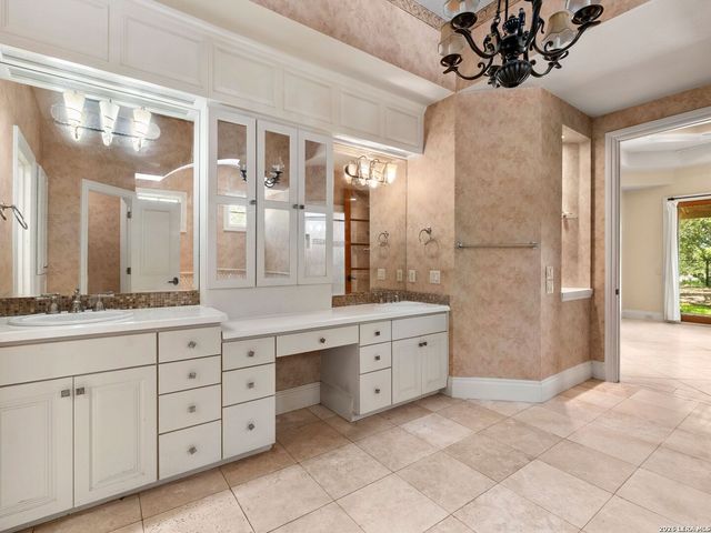 557 Apex Avenue, New Braunfels, TX 78132