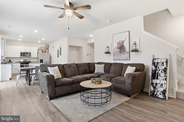 4301 BRENT DR, Spring Grove, PA 17362