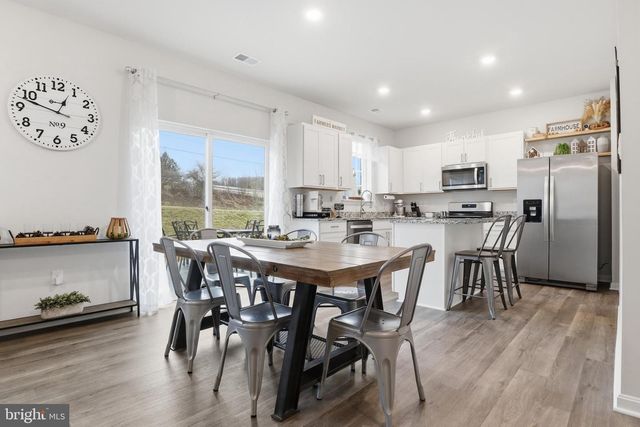 4301 BRENT DR, Spring Grove, PA 17362