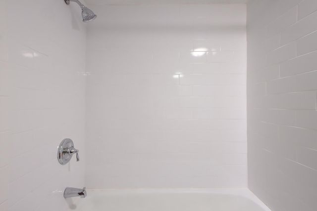 1725 Toomey RD 311, Austin, TX 78704