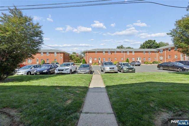 35 Knox Terrace 2C, Wayne, NJ 07470