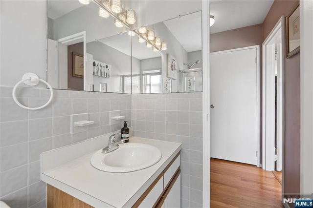 35 Knox Terrace 2C, Wayne, NJ 07470
