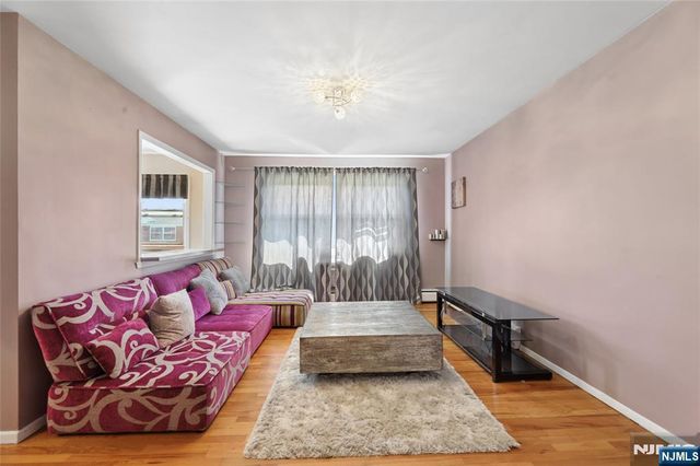 35 Knox Terrace 2C, Wayne, NJ 07470