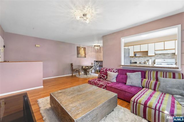 35 Knox Terrace 2C, Wayne, NJ 07470