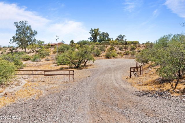 1455 N LAZY FOX Road, Wickenburg, AZ 85390
