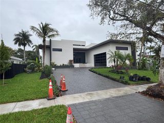 2161 NE 124th Street, North Miami, FL 33181