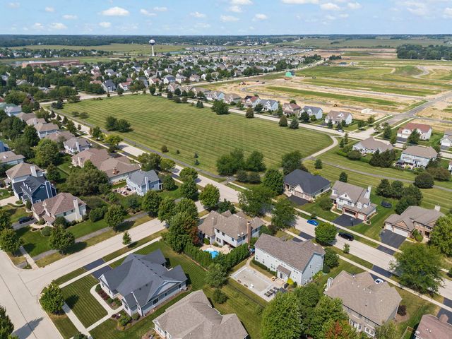 1299 Lance Avenue, Elburn, IL 60119