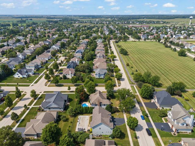 1299 Lance Avenue, Elburn, IL 60119