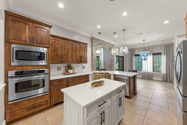 1299 Lance Avenue, Elburn, IL 60119