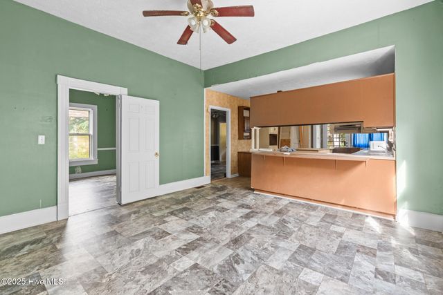 318 Spring Street, Hamlet, NC 28345