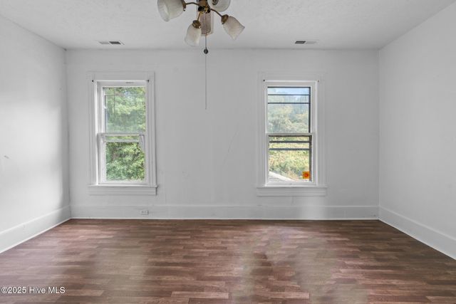 318 Spring Street, Hamlet, NC 28345