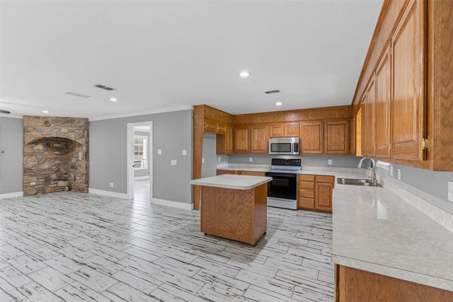 2323 County Road 513, Stephenville, TX 76401