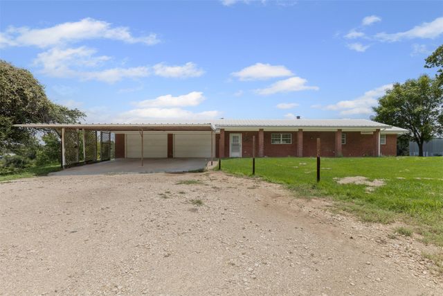 2323 County Road 513, Stephenville, TX 76401