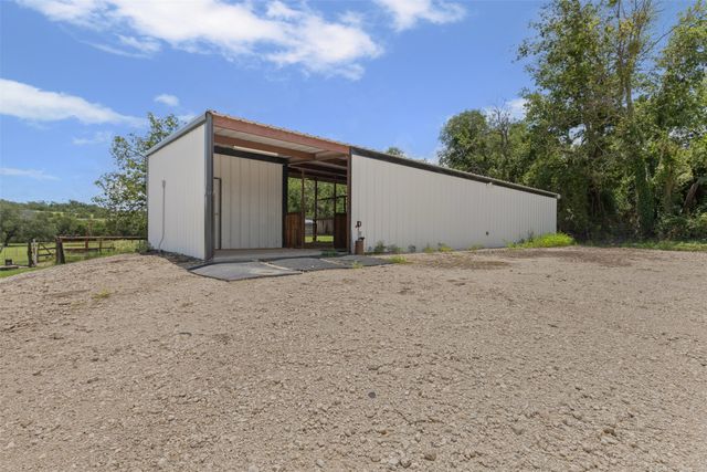 2323 County Road 513, Stephenville, TX 76401