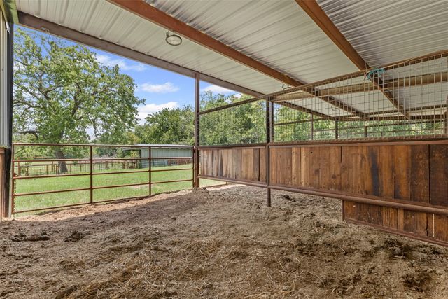 2323 County Road 513, Stephenville, TX 76401