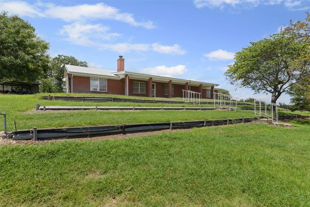 2323 County Road 513, Stephenville, TX 76401