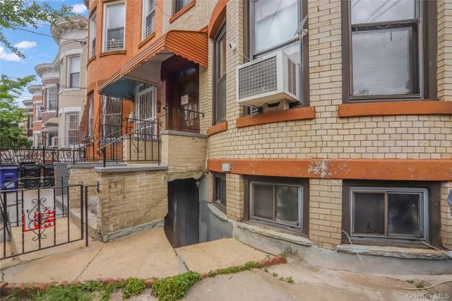 19 Kiely Place, Brooklyn, NY 11208