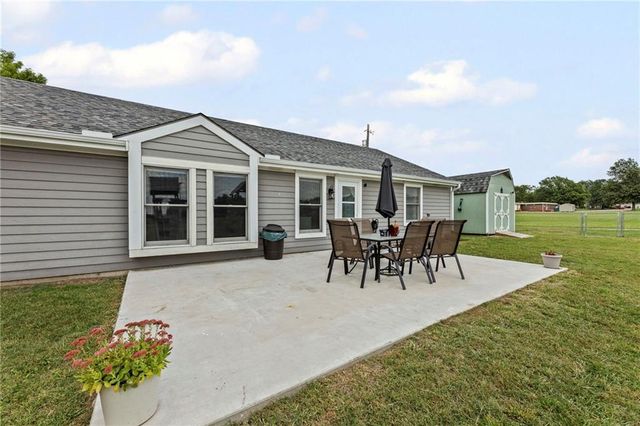 1335 S Olive Street, Ottawa, KS 66067