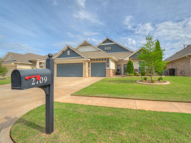 2709 SE 20th Circle, Moore, OK 73160