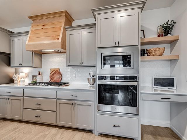 2709 SE 20th Circle, Moore, OK 73160