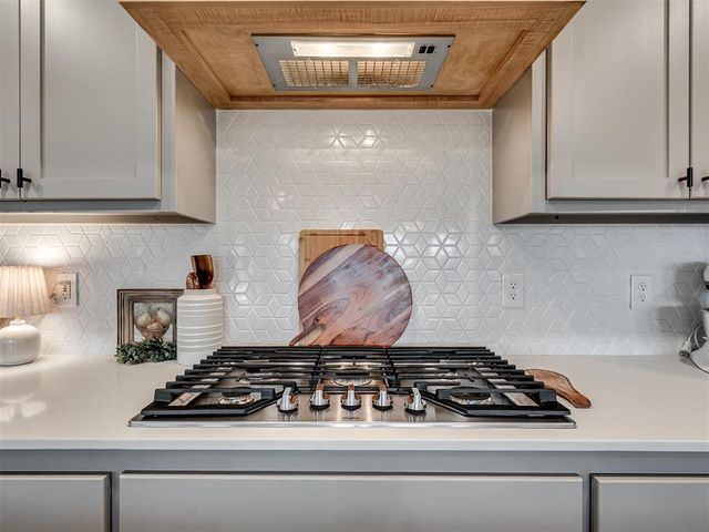 2709 SE 20th Circle, Moore, OK 73160