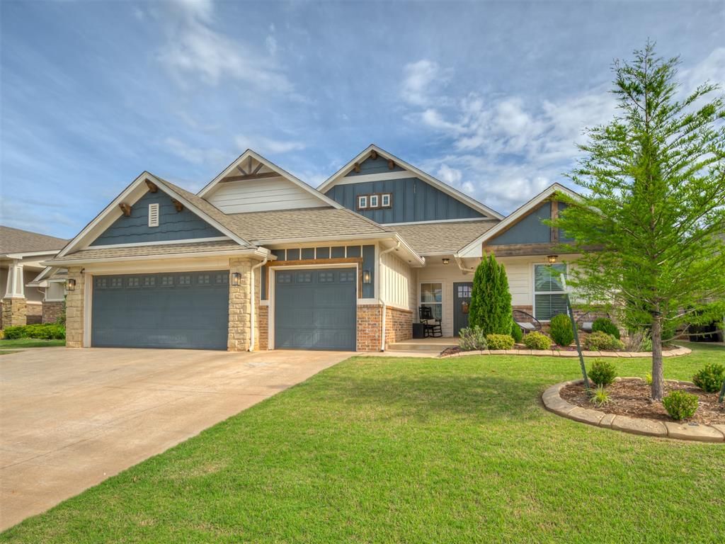 2709 SE 20th Circle, Moore, OK 73160