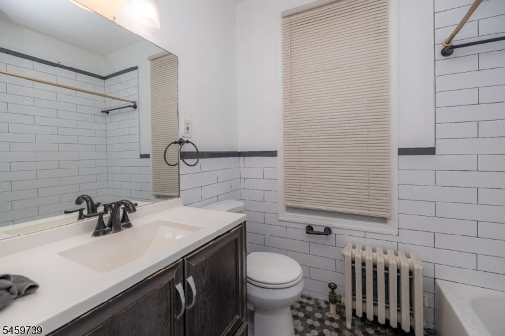 257 Franklin St, Elizabeth City, NJ 07206 — photo 5