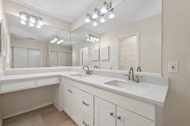 11635 Twinridge Lane, Houston, TX 77099