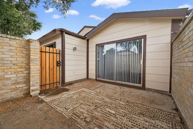 11635 Twinridge Lane, Houston, TX 77099