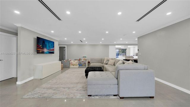 5316 Jackson St, Hollywood, FL 33021