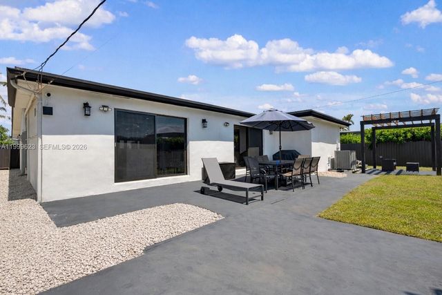 5316 Jackson St, Hollywood, FL 33021