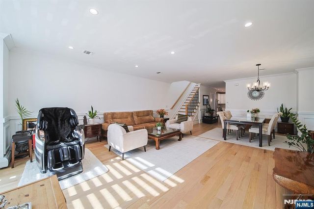 529 Lincoln B, Palisades Park, NJ 07650