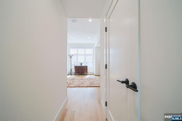 529 Lincoln B, Palisades Park, NJ 07650