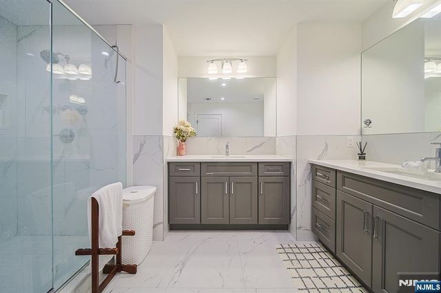 529 Lincoln B, Palisades Park, NJ 07650